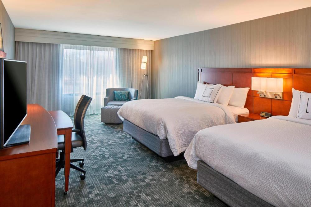 Queen Room with Two Queen Beds interior